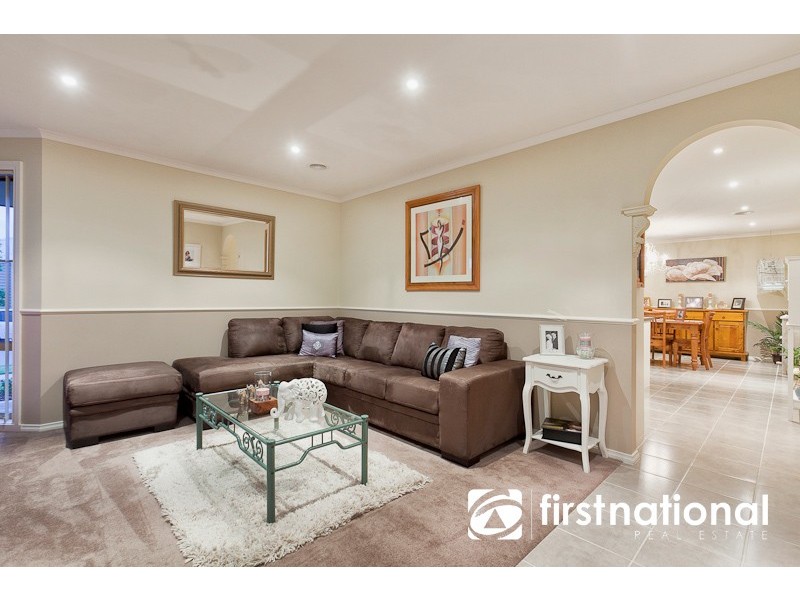 6 Killarney Crescent, Pakenham VIC 3810