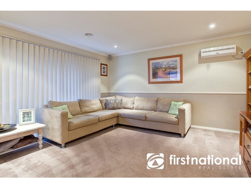 6 Killarney Crescent, Pakenham VIC 3810