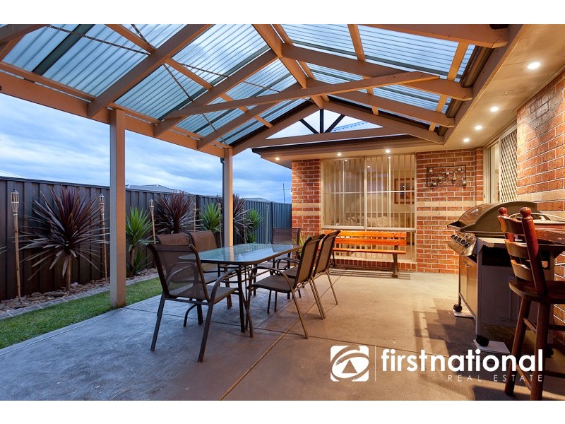 6 Killarney Crescent, Pakenham VIC 3810