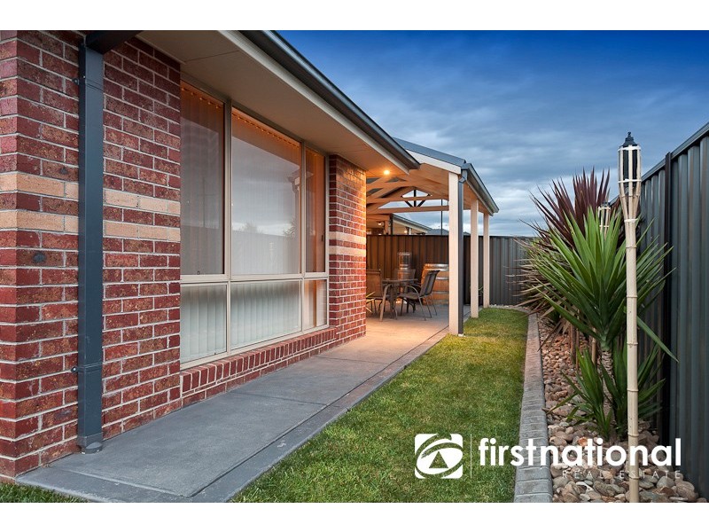 6 Killarney Crescent, Pakenham VIC 3810