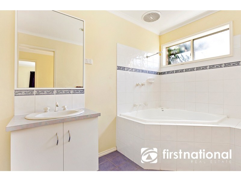 1 Gillian Place, Pakenham VIC 3810