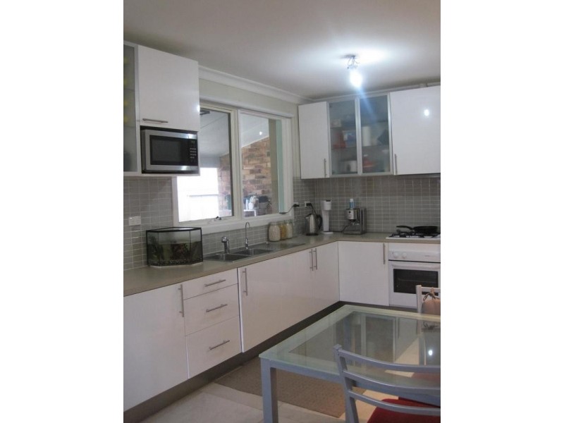 1/12 Thomas Street, Pakenham VIC 3810