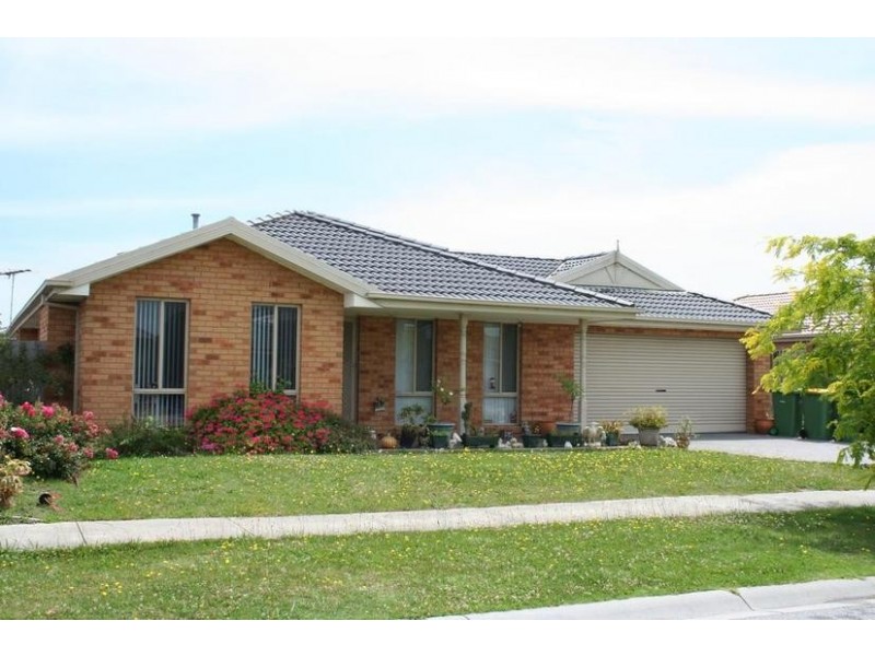 3 Mason Mews, Pakenham VIC 3810