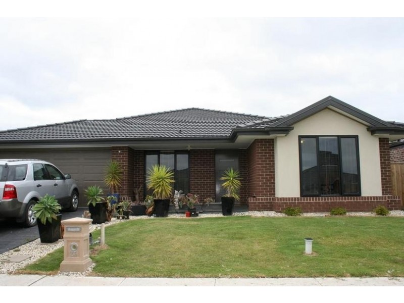 23 Vanessa Circuit, Pakenham VIC 3810