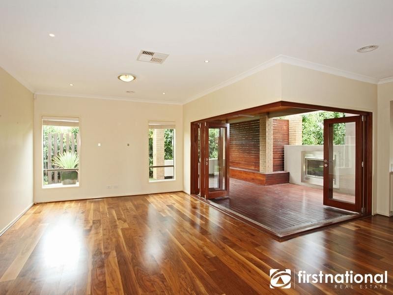 15 Kooyong Close, Officer VIC 3809