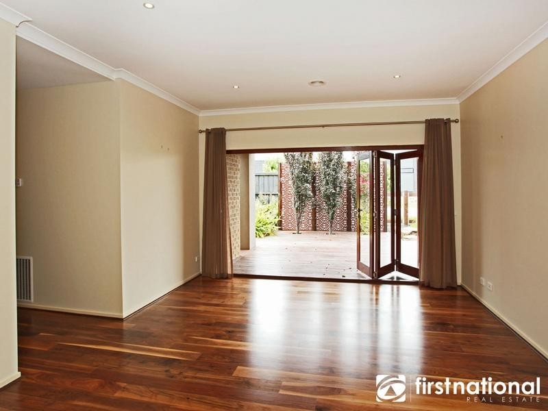 15 Kooyong Close, Officer VIC 3809