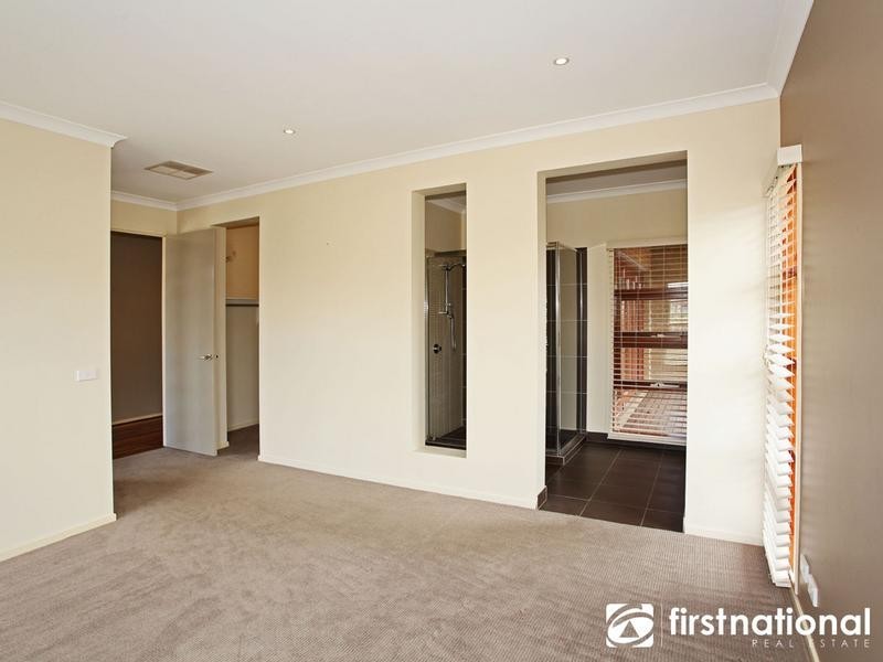 15 Kooyong Close, Officer VIC 3809