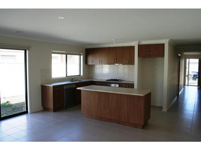 17 Serenity Street, Pakenham VIC 3810