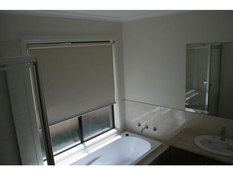 17 Serenity Street, Pakenham VIC 3810