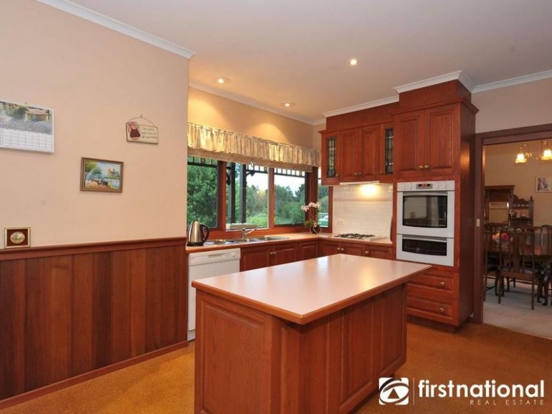 21 Meeking Drive, Pakenham VIC 3810