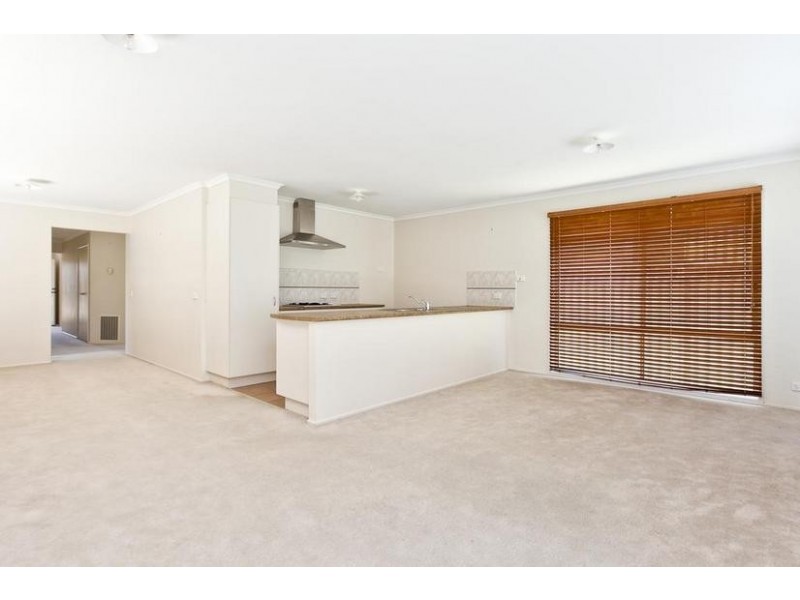 13 Spring Circuit, Pakenham VIC 3810