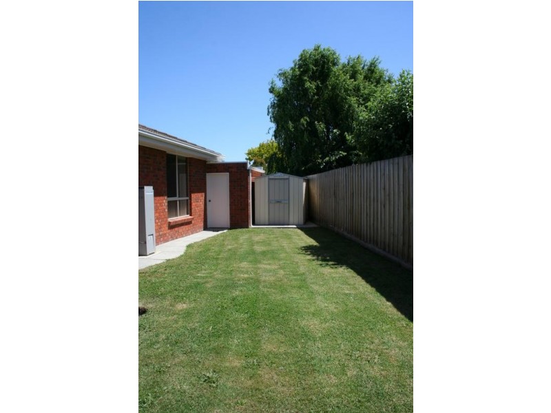 2/4 Jan Maree Court, Pakenham VIC 3810