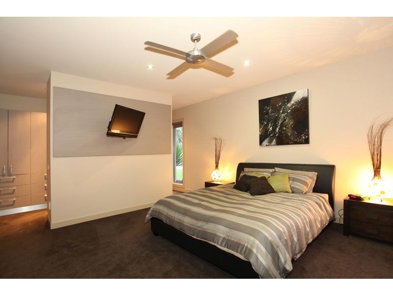 180 Moore Road, Nar Nar Goon North VIC 3812