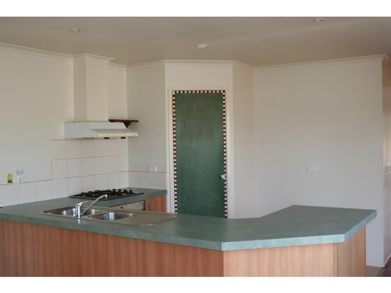 9 Spring Circuit, Pakenham VIC 3810