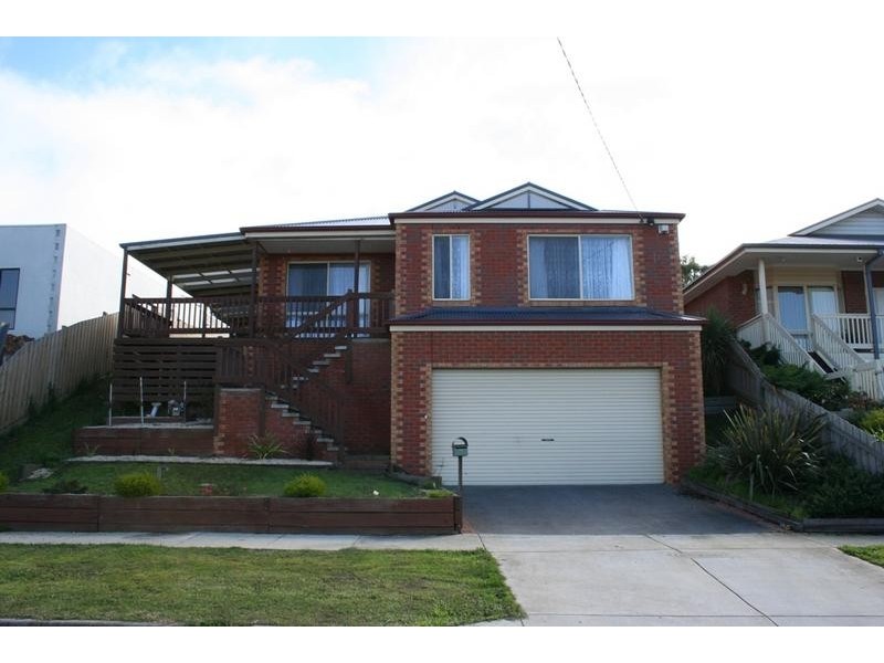 113 Eagle Drive, Pakenham VIC 3810