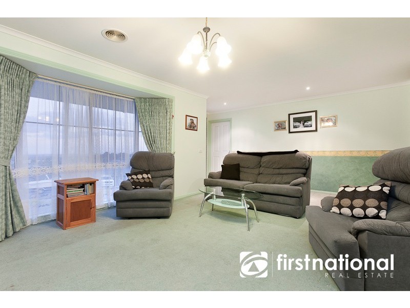 12 Fleming Terrace, Pakenham VIC 3810