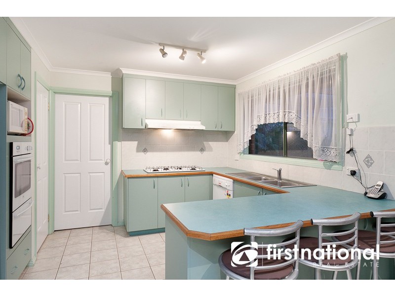 12 Fleming Terrace, Pakenham VIC 3810