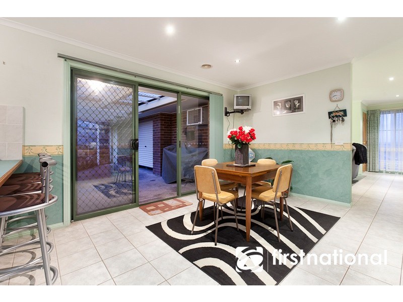 12 Fleming Terrace, Pakenham VIC 3810