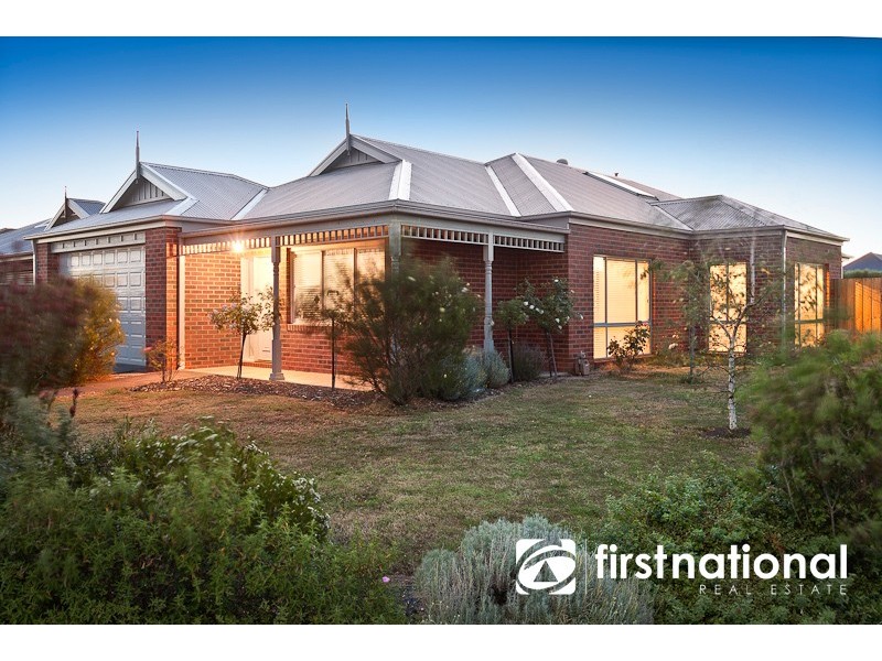 11 Henry Lawson Drive, Pakenham VIC 3810