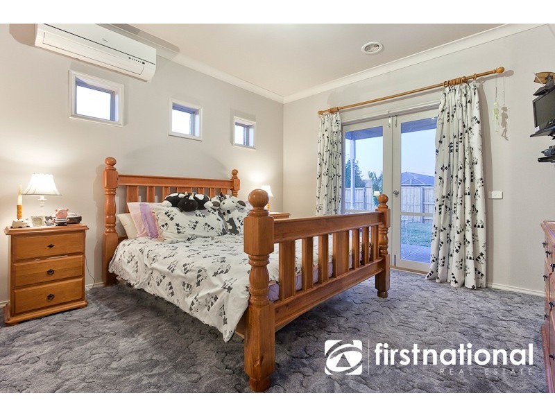 11 Henry Lawson Drive, Pakenham VIC 3810