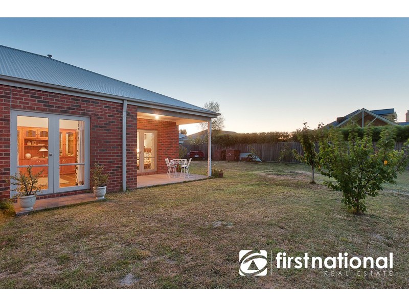 11 Henry Lawson Drive, Pakenham VIC 3810