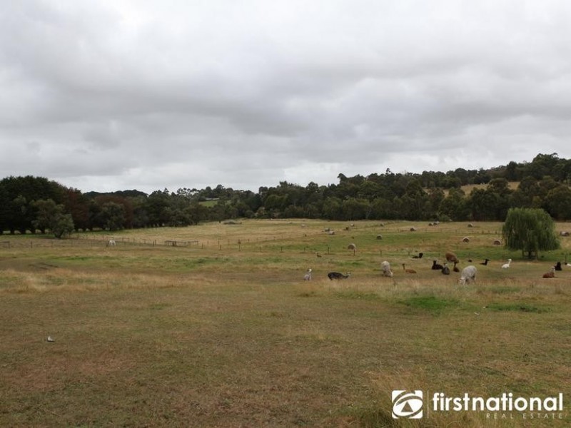 145 McInnes Road, Tynong North VIC 3813