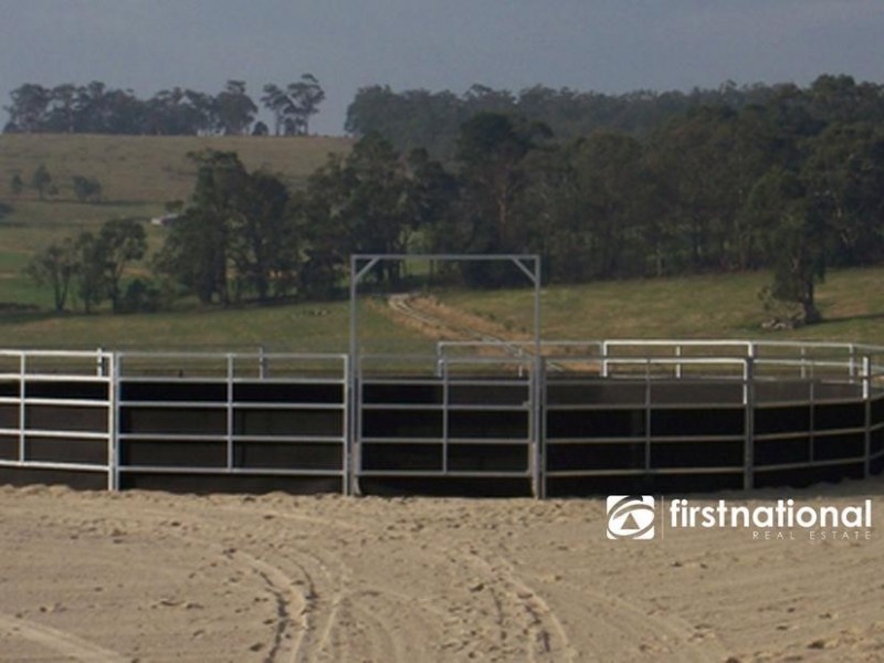 165 Sanders Road, Garfield North VIC 3814