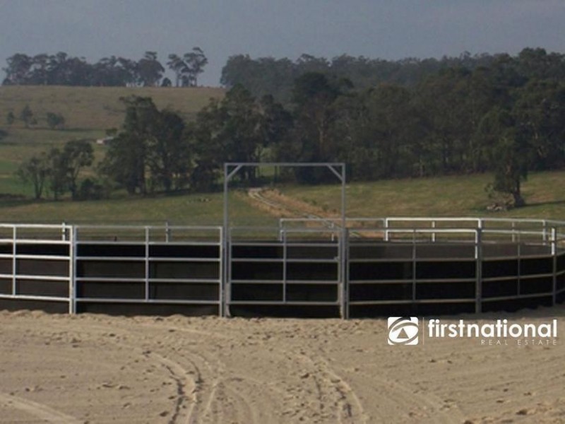 165. Sanders Road, Garfield North VIC 3814