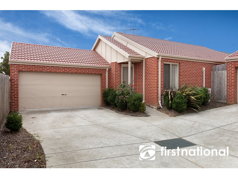 2/31 Silvergum Drive, Pakenham VIC 3810