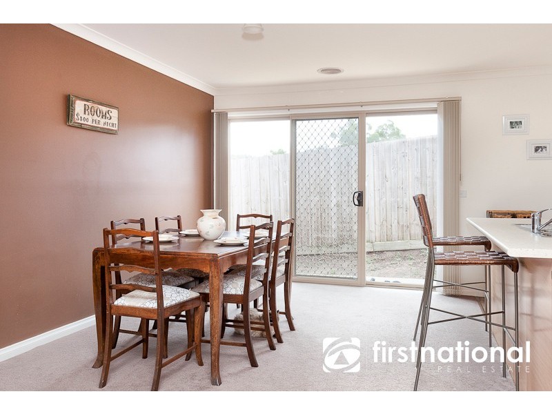 2/31 Silvergum Drive, Pakenham VIC 3810