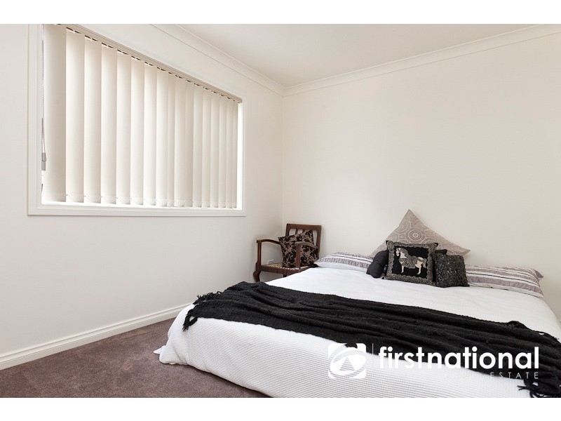 2/31 Silvergum Drive, Pakenham VIC 3810