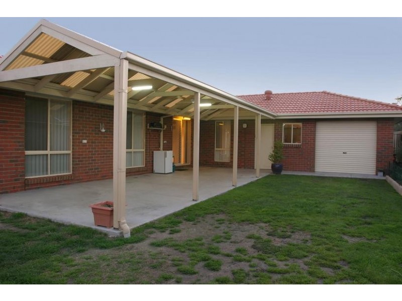 80 McGregor Road, Pakenham VIC 3810