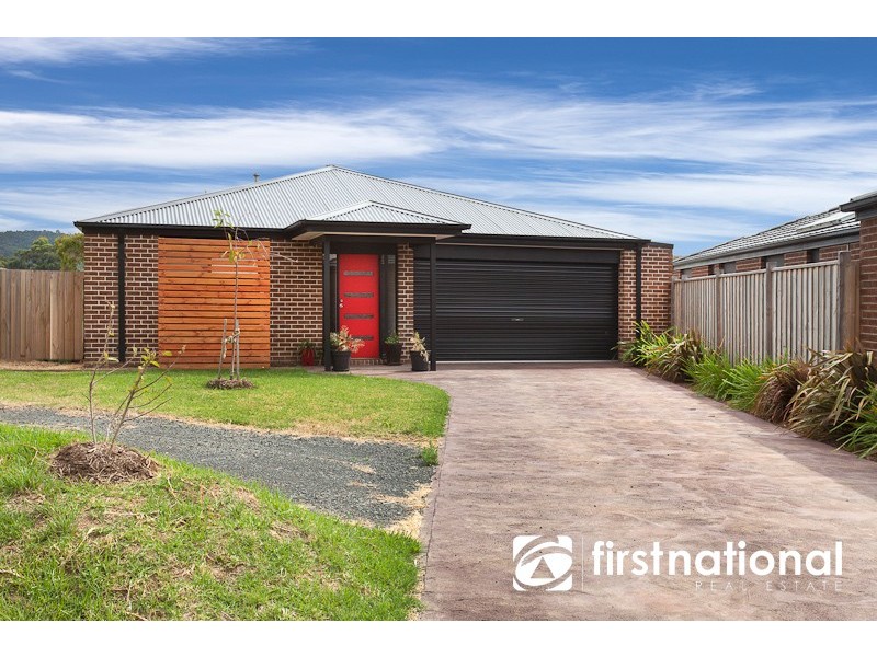 2 Tiffany Close, Pakenham VIC 3810