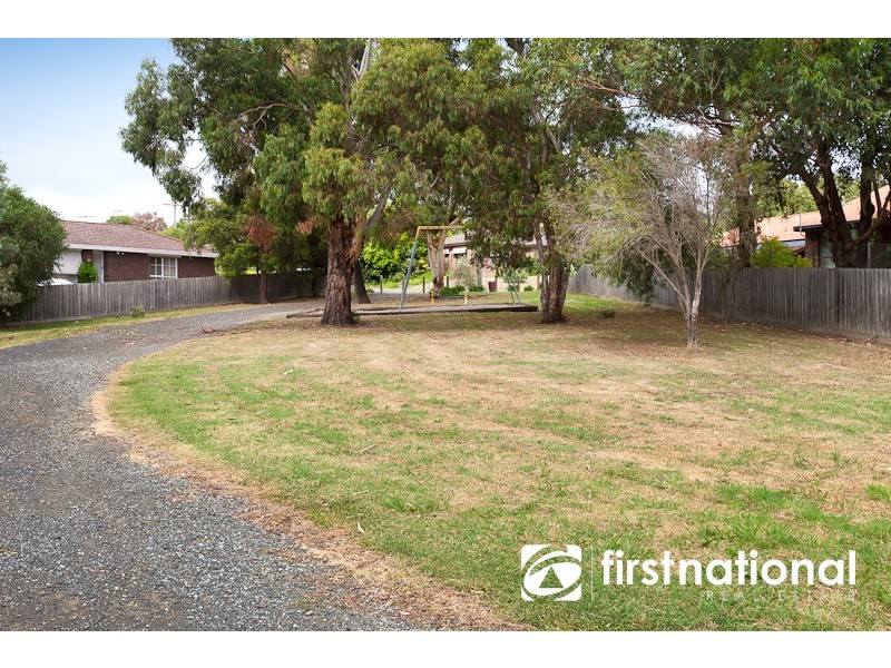 2 Tiffany Close, Pakenham VIC 3810