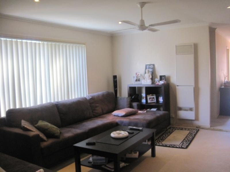 2 Jacqueline Place, Pakenham VIC 3810