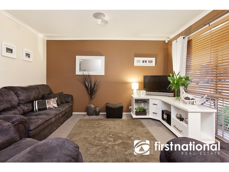 32 Natanya Drive, Pakenham VIC 3810
