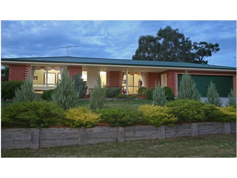 22 Breyleigh Drive, Pakenham VIC 3810