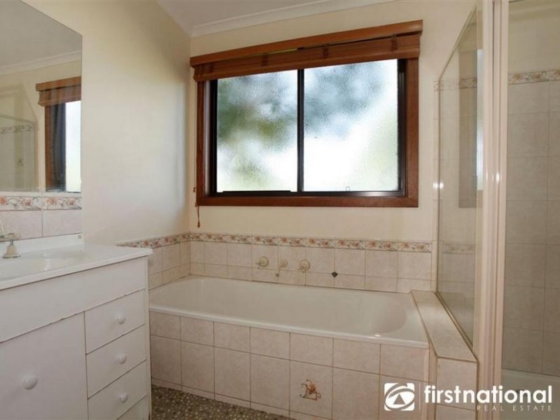 29 Riverside Avenue, Bunyip VIC 3815