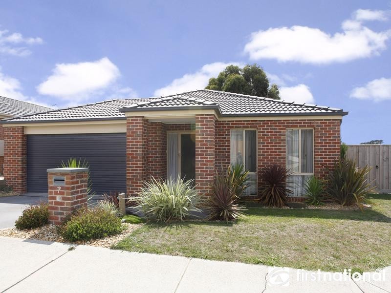 7 Tiffany Close, Pakenham VIC 3810