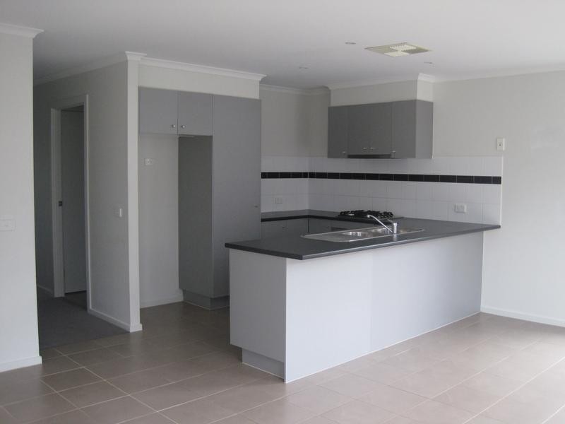 20 Orchard Valley Avenue, Pakenham VIC 3810