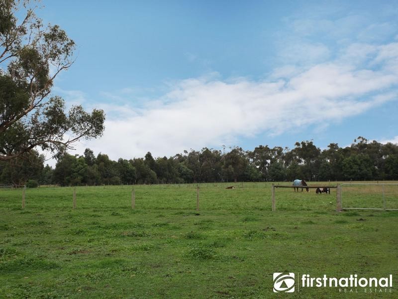 44 Seymour Road, Nar Nar Goon North VIC 3812