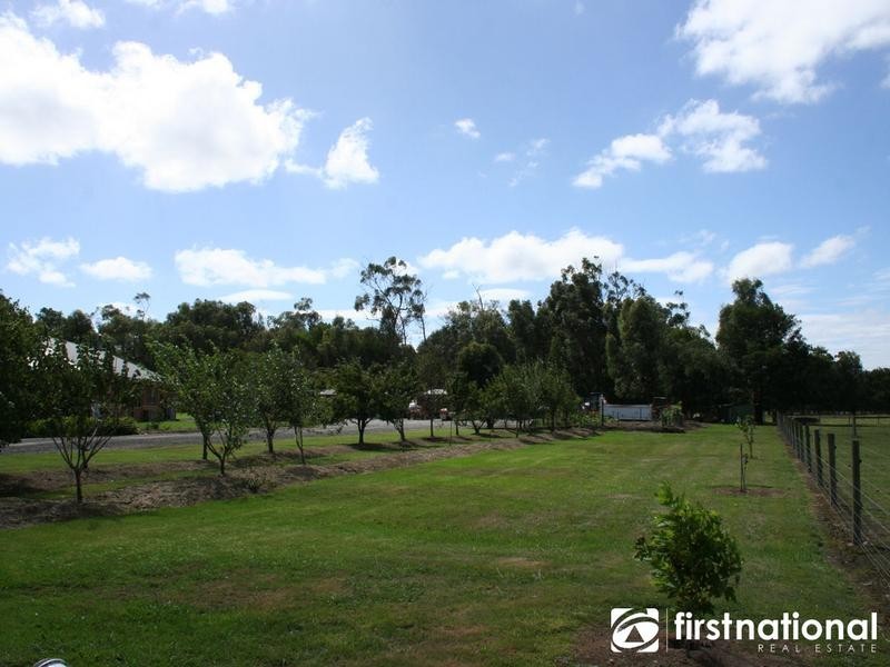 44 Seymour Road, Nar Nar Goon North VIC 3812