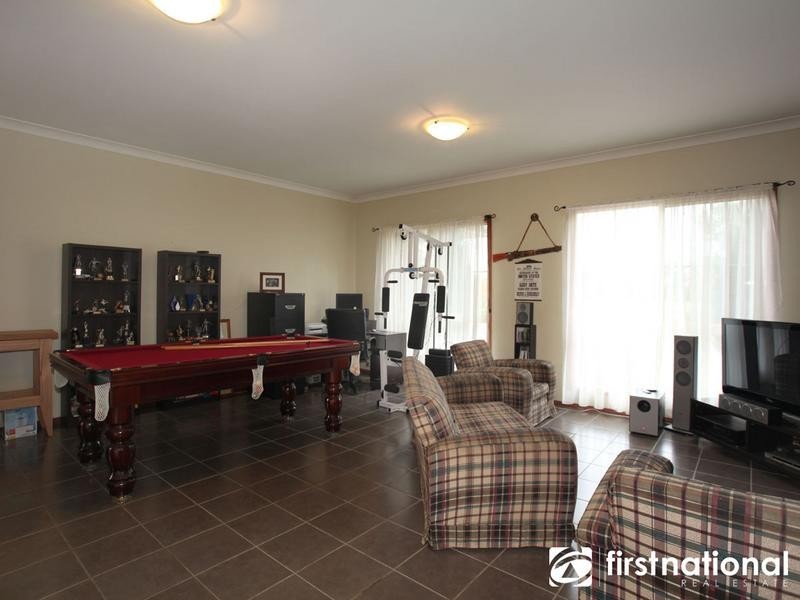 44 Seymour RD, Nar Nar Goon North VIC 3812