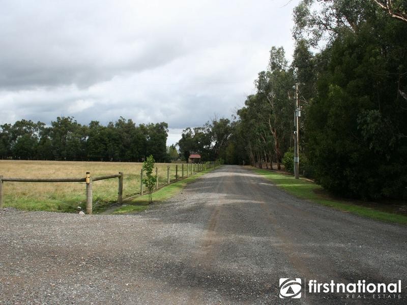 44 Seymour RD, Nar Nar Goon North VIC 3812