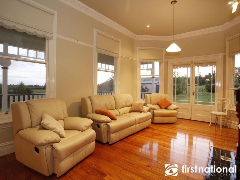 8 Drake Court, Bunyip VIC 3815