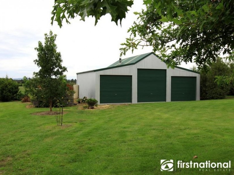 8 Drake Court, Bunyip VIC 3815
