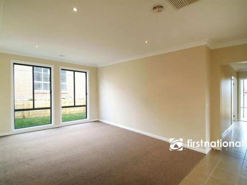 50 Harrison Way, Pakenham VIC 3810