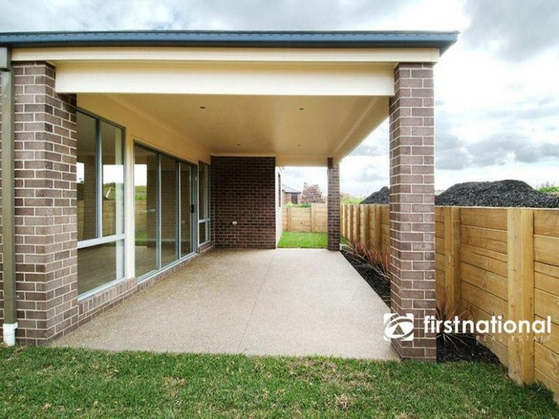 50 Harrison Way, Pakenham VIC 3810