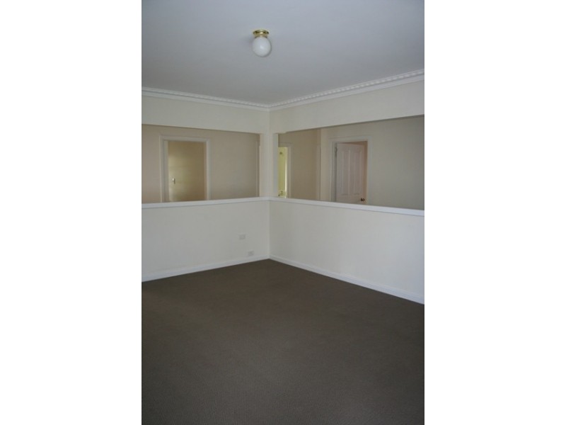 6 Thomas Street, Pakenham VIC 3810