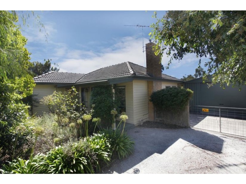 17 Nash Road, Bunyip VIC 3815